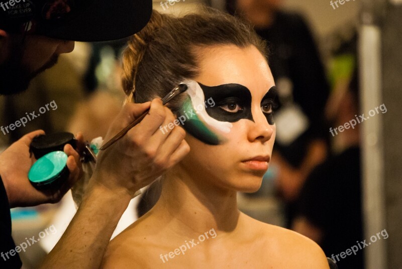 Expocosmética Presentation Model Face Painting Young