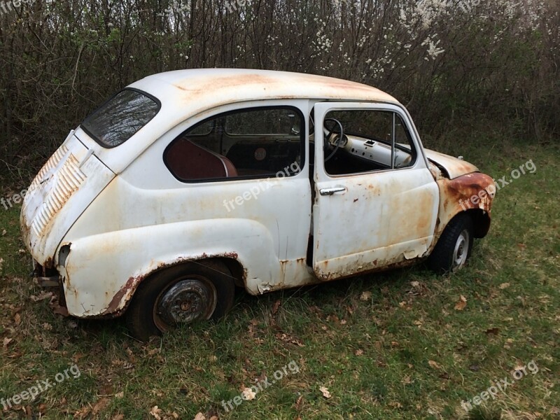 Altes Auto Rost Fiat 500