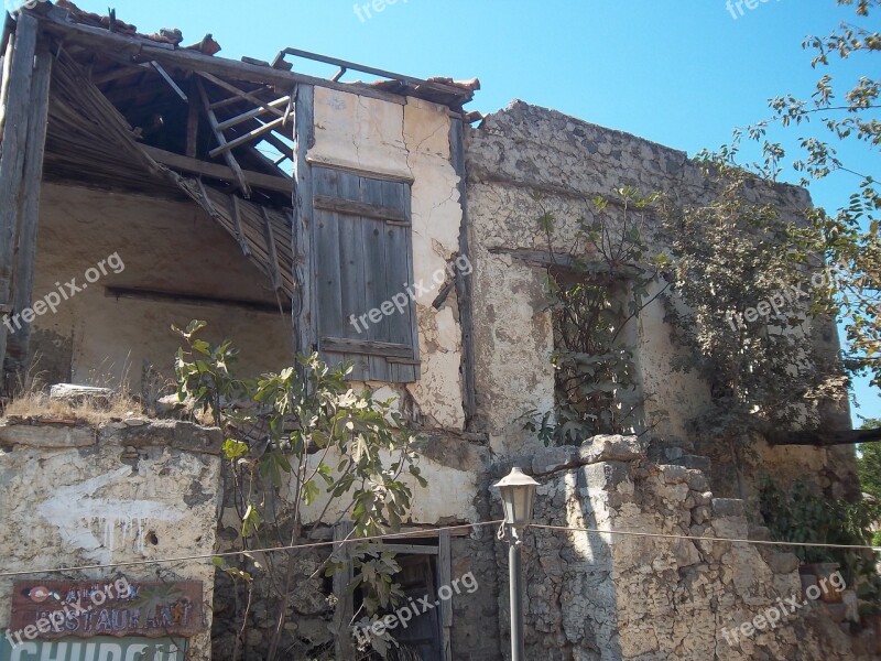 Ruin Building Destroyed Invaded Facade