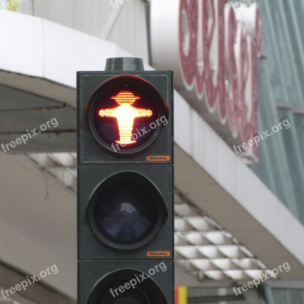 Berlin Semaphore Streets City Yellow