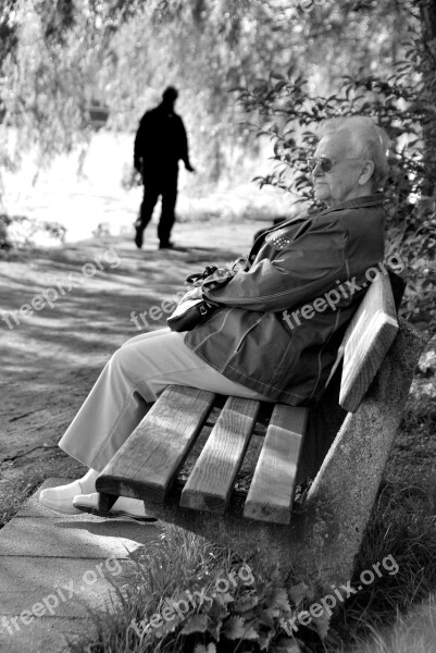 Spring Hamburg Alster Walk Break