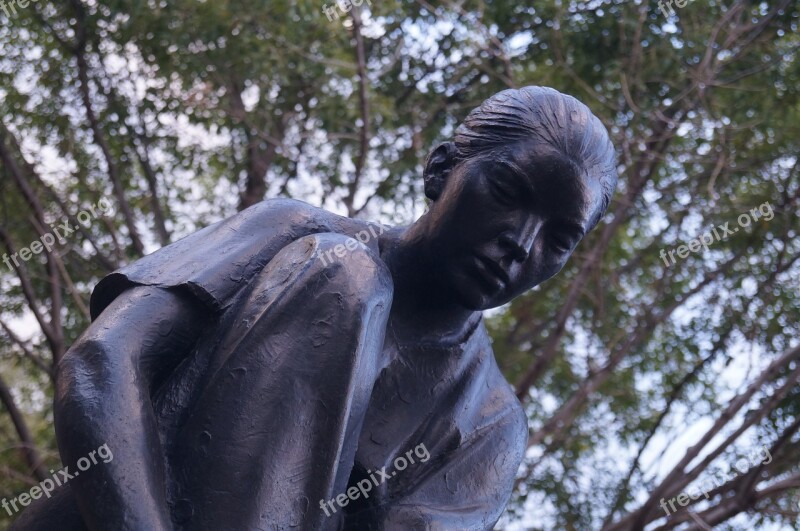 Statue Women Park Figure Iron