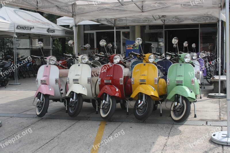 Wasp Vintage Piaggio Two Wheels Free Photos