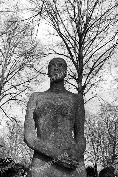 Sculpture Hammer Park Walk In The Park Hamburgensien Black And White Photography