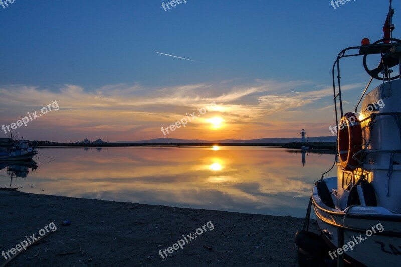 In The Evening Sunset Landscape Marine Cloud