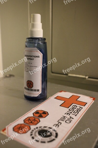 Medical Health First Aid Spray Red Cross