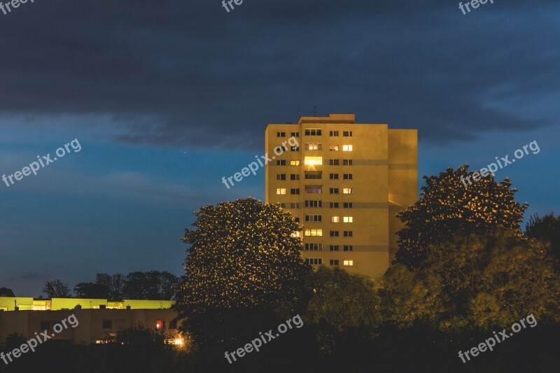 House Panel At Night Night Picture Chestnut Night Lights