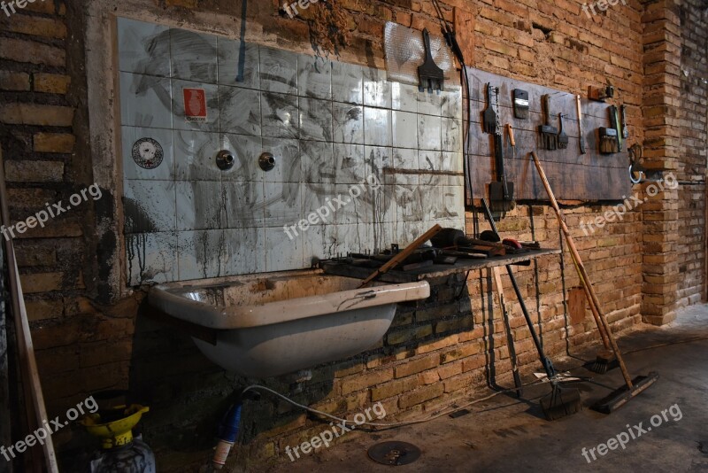 Workshop Clutter Paintbrushes Washbasin Free Photos