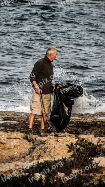 Volunteer Mature Man Ecology Environment Concern