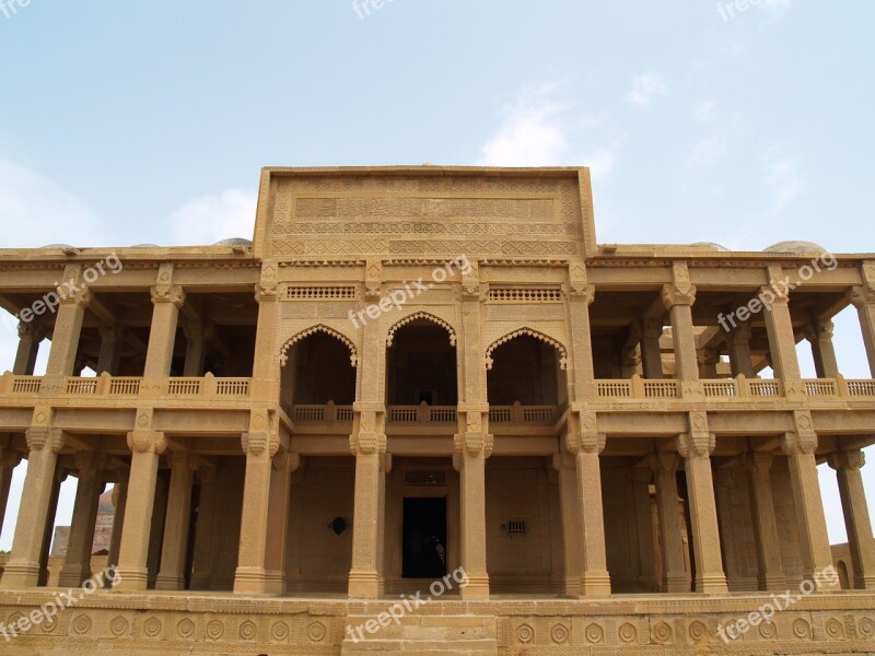 Makli Tombs Mirza Issa Khan