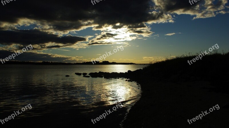 Gloomily White Sea Sun Heavy Clouds Evening