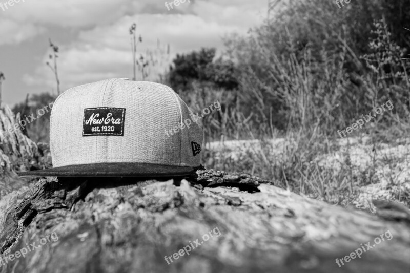 Cap Newera Log Nature Black And White