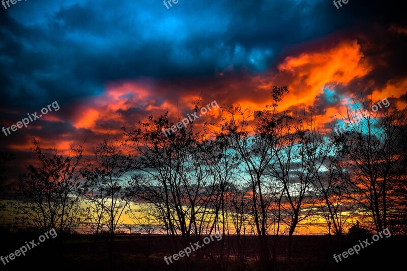 Sunset Clouds Lights Difficult Stormy