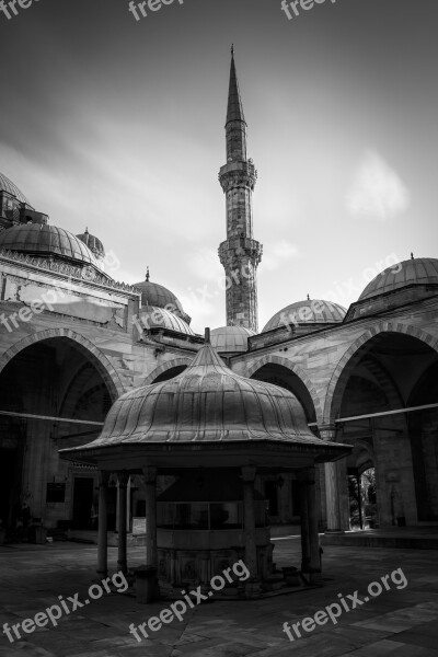 Istanbul Cami Mosque The Minarets Eminönü