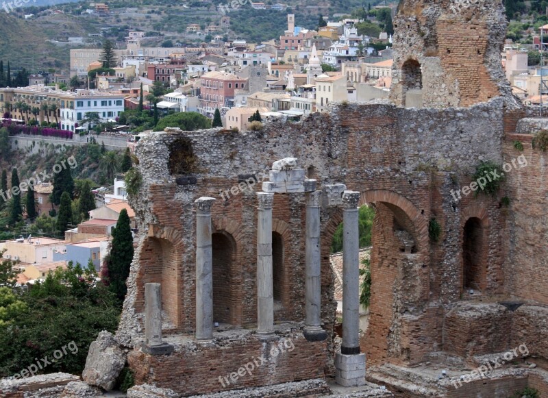 The Amphitheater The Ruins Of The Ancient Taormina Sicily