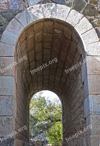 Arc Vault Half A Point Stone Tunnel