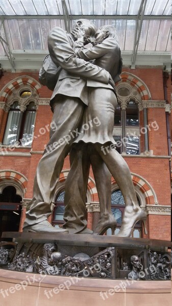 The Meeting Place Statue London Railway Station St Pancras