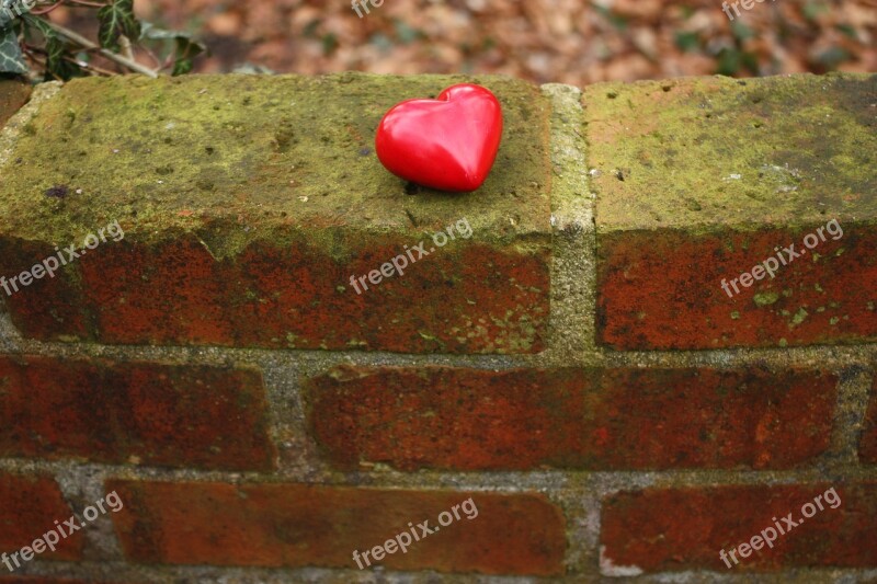 Heart Wall Sad Lonely Blank