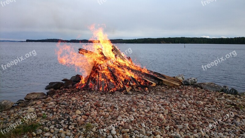 Rocky Bonfire Kojanlahti Finnish Tuusniemi