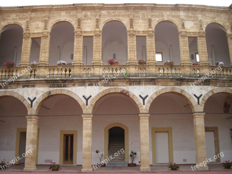 Mediterranean Palace Architecture Arches Gang