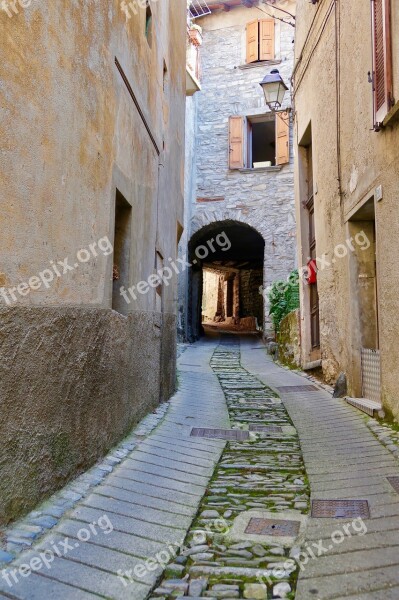 Italy Village Alley Architecture Bergdorf