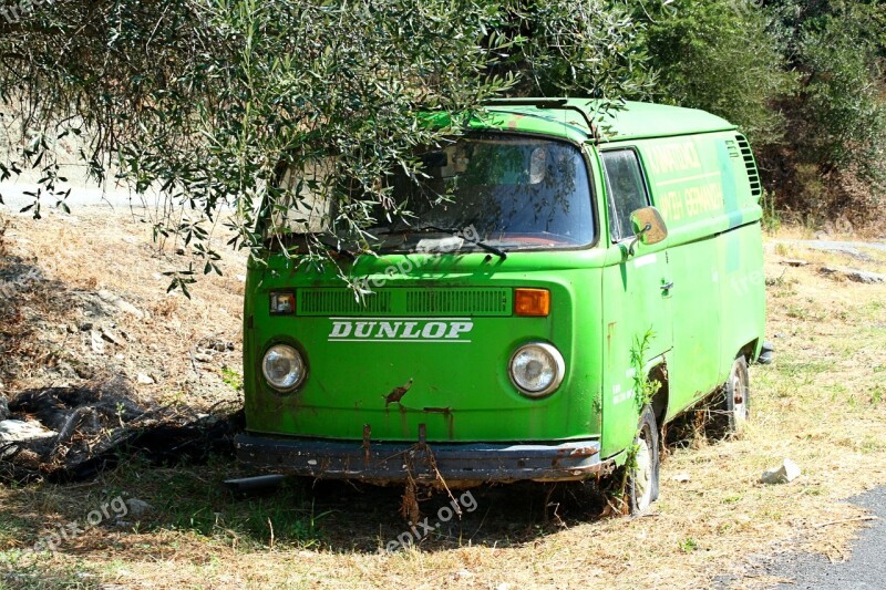 Auto Scrap Vw Bulli Rusted Old Car