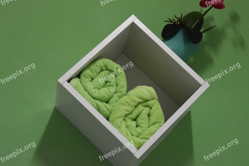 Towels Green Box Free Photos