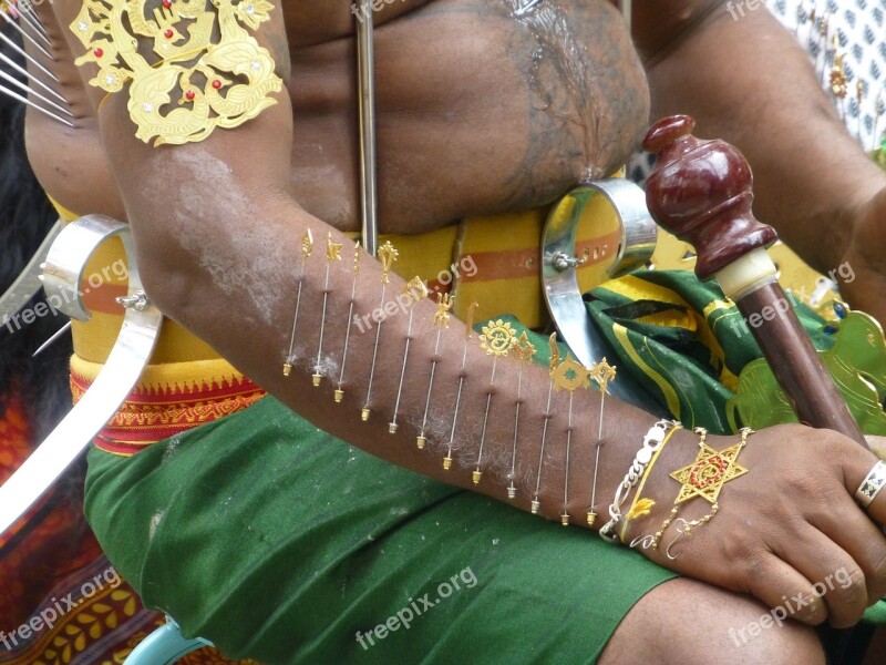 Needle Piercing Ceremony Singapore Thaipusam