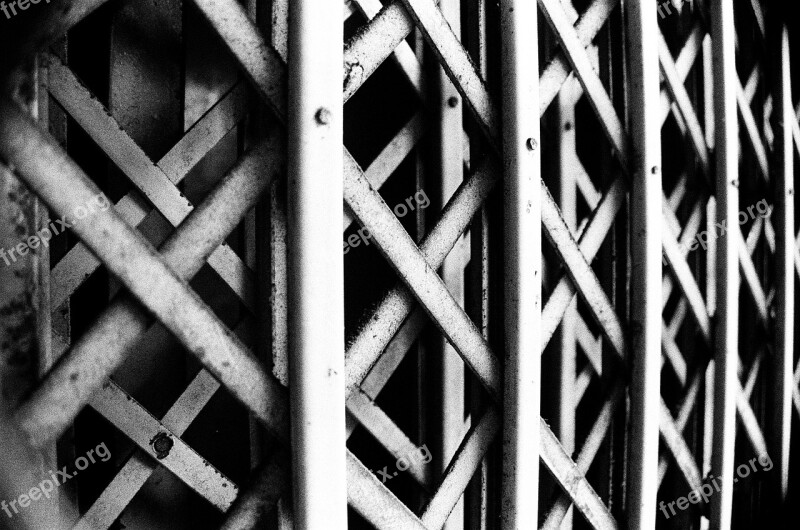 Bw Fences Isolation Black Cold