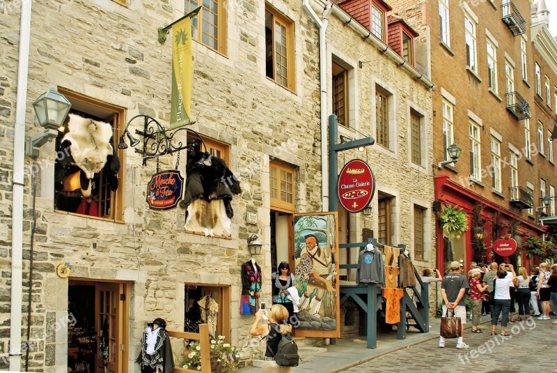 Canada Québec Street Shops Furs