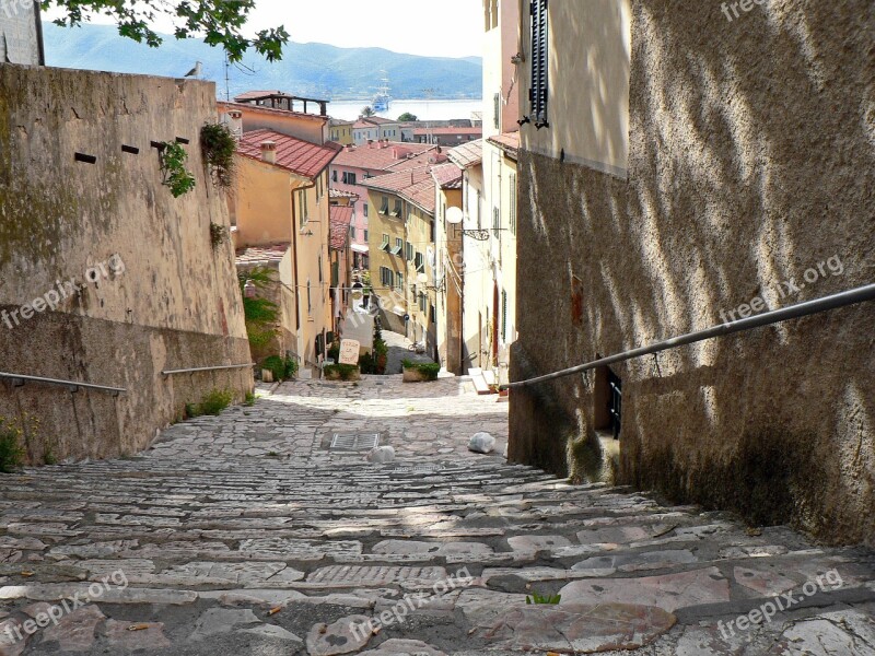 Italy Elbe Island Street Ramp