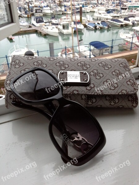 Luxury Fashion Guess Sunglasses Chic