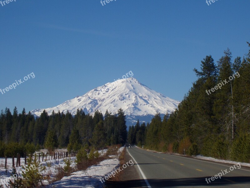 Mountain Shasta Snow California Usa