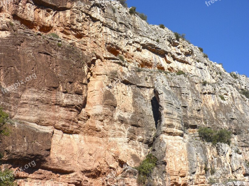 Rock Wall Montsant Needle Rock Priorat Hiking