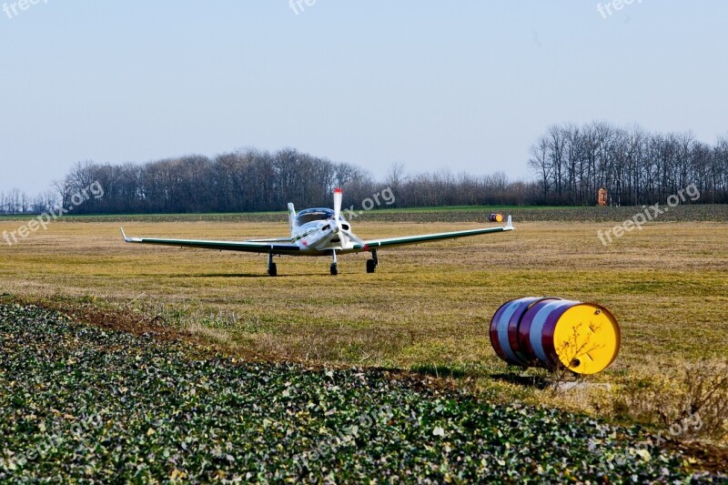 Airport Aircraft Before The Start Of Free Photos