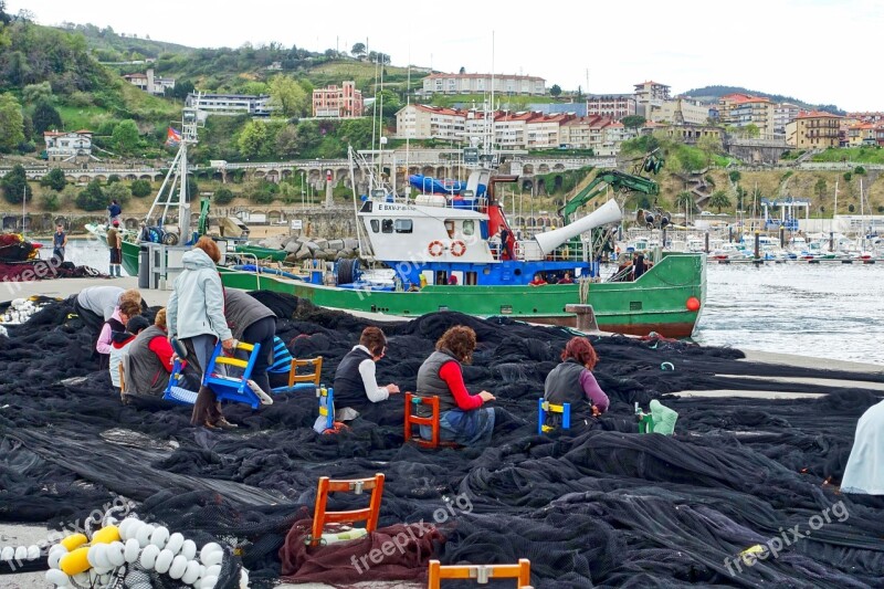 Netting Repairs Fishing Port Women