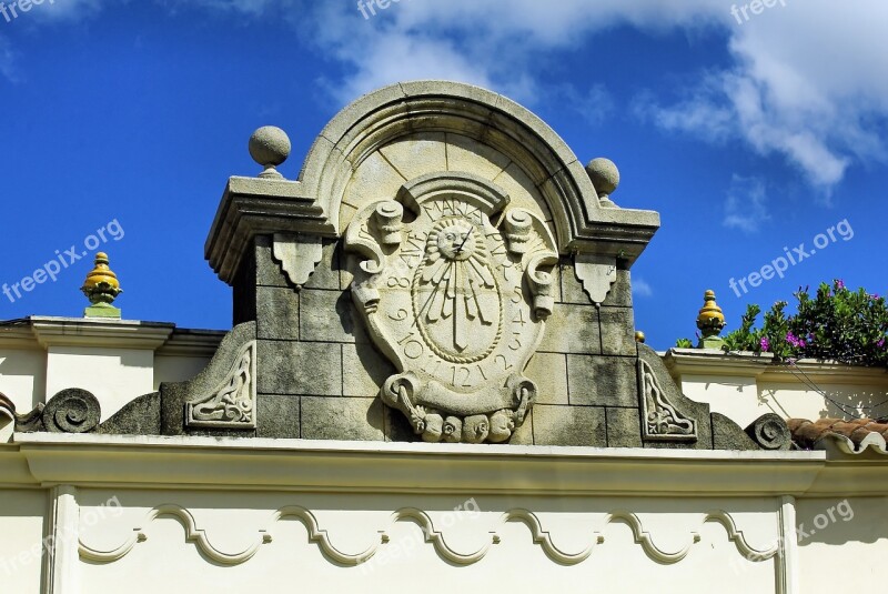 Guatemala Pediment Dial Solar Time