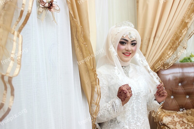 Wedding West Sumatra Indonesian Minang Married