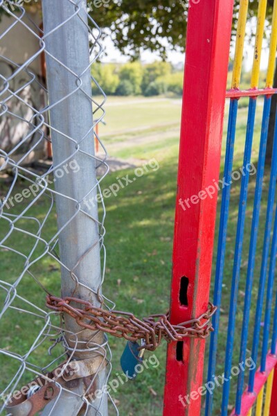 Old Gate Locker Chain Input