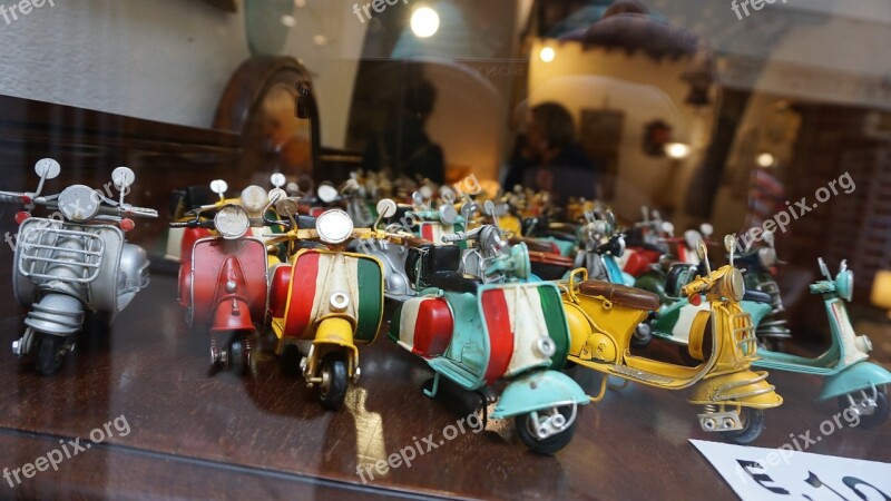 Italy Vespa Scooter Miniatures Free Photos