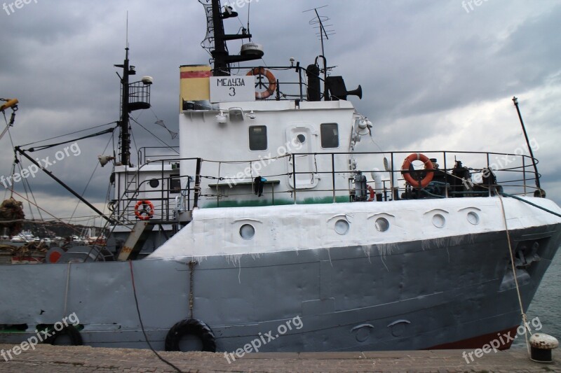 Ship Sail Boat Didn't Tourism Marine Fish Fishing