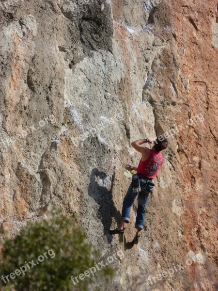 Escalation Scalar Rock Wall Siurana Climber