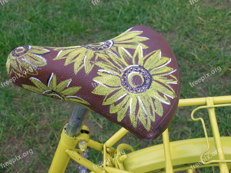 Saddle Bicycle Flowers Decoration Yellow