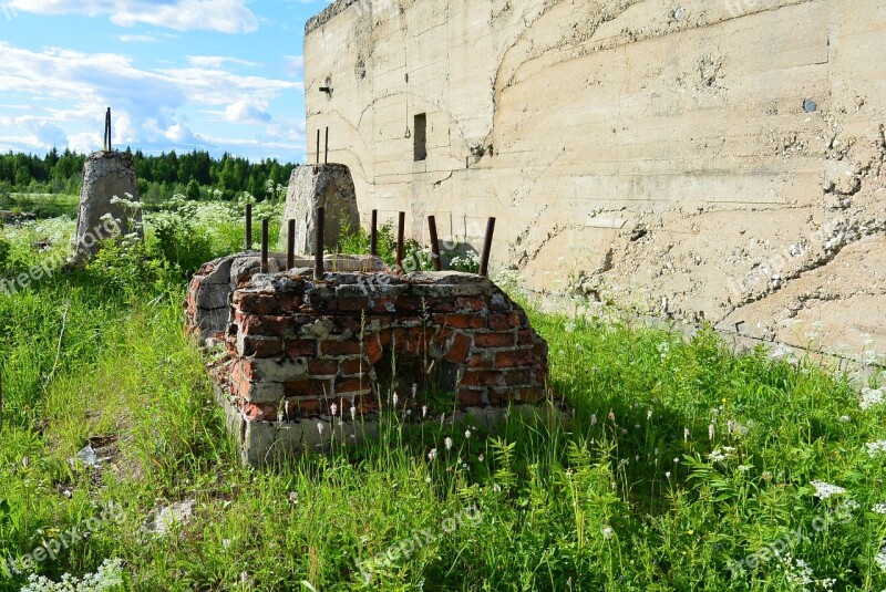 Foundation Old German Oven Devastation