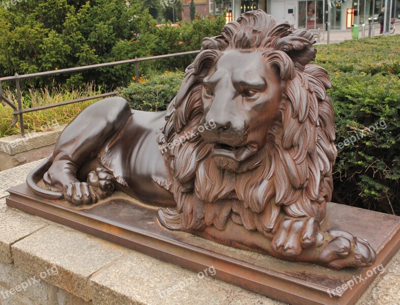 Landmark Part Of Lübeck Access Character Bronze Lion Monument Free Photos