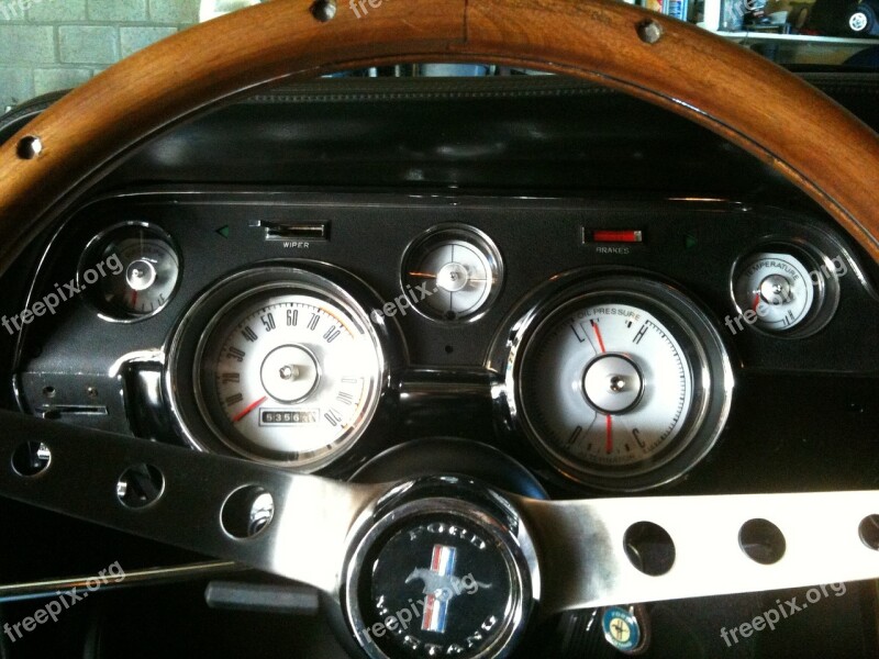 White Face Gauges Ford Mustang