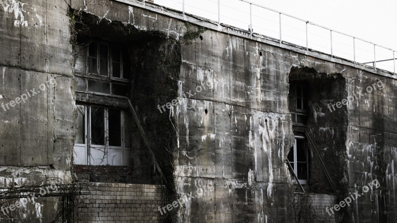 Bunker Building Decay Old Broken