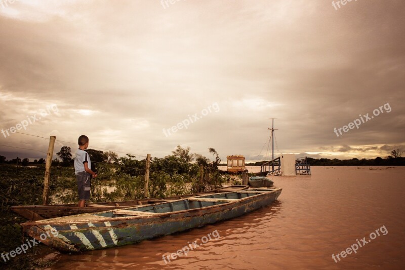 Rio Flood Boy Innocence Childhood