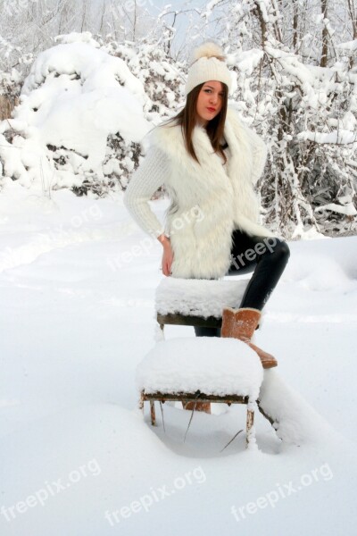 Girl Snow Chair White Feerie