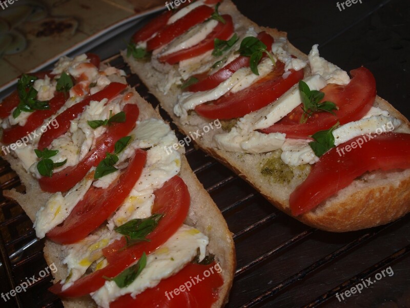 Ciabatta Tomato Mozarella Basillicum Italian